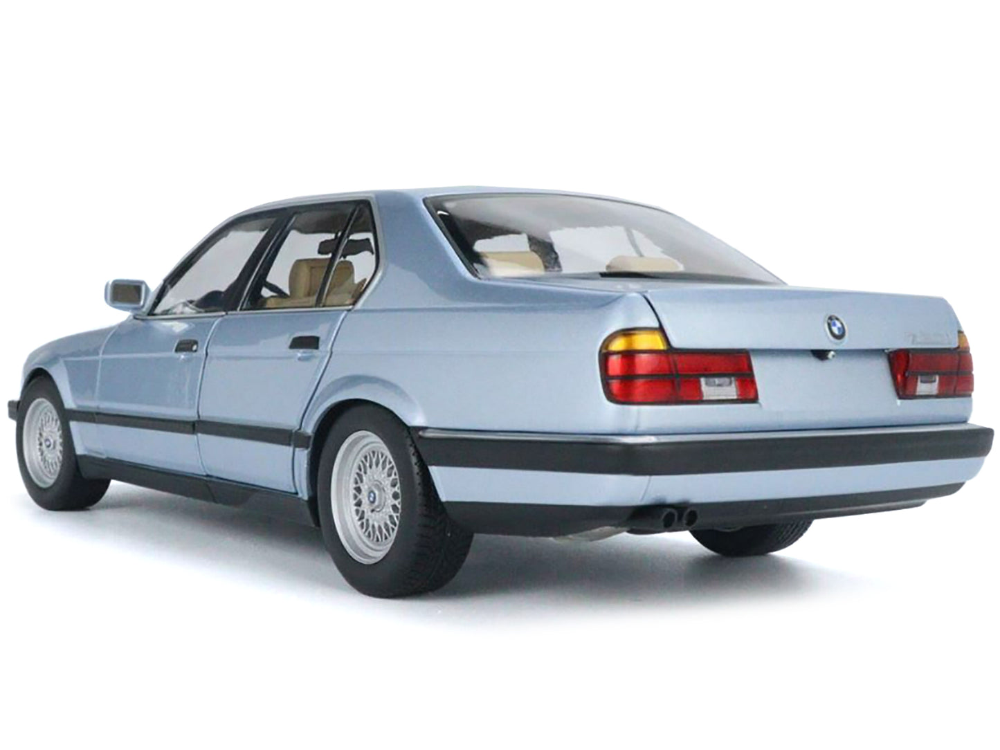 1986 BMW 730i E32 Blue Diecast Model Car