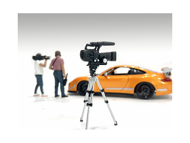 On-Air 5 Model News Crew Figure