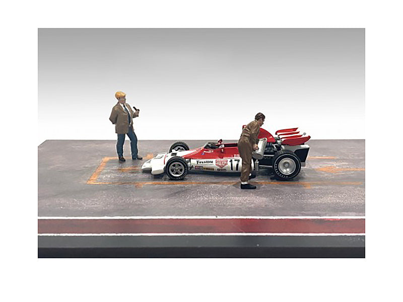 2 Piece Figurine Set of Diecast Model Race Day Crew Figure