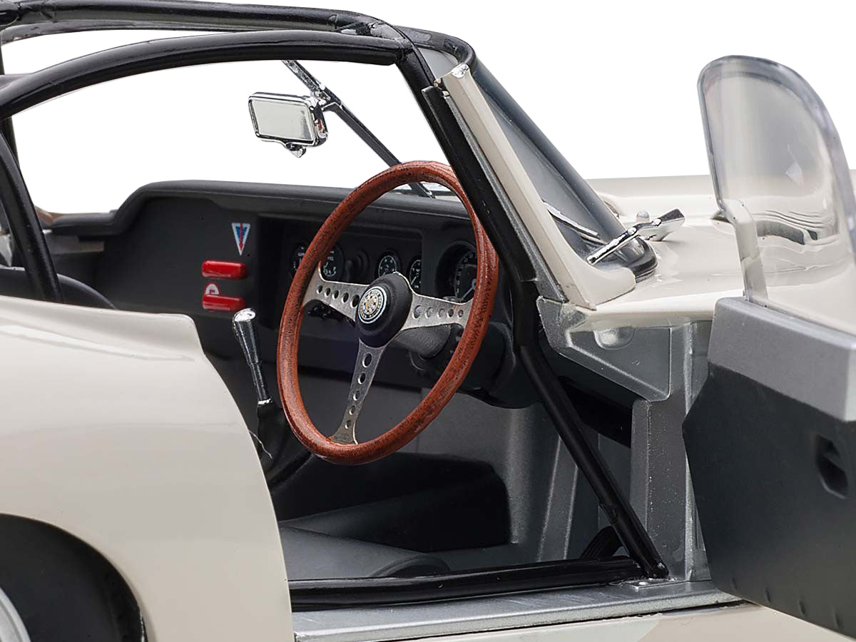 Jaguar Lightweight E Type White Model Car
