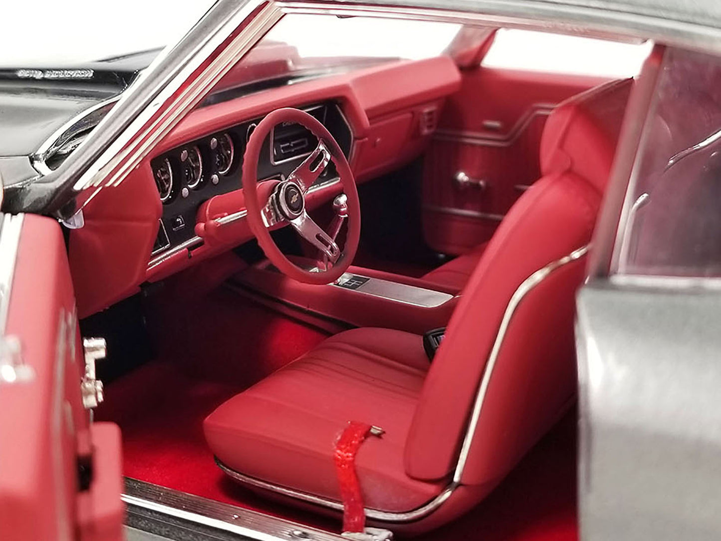 1970 Chevrolet Chevelle LS6 Gray Diecast Model Car