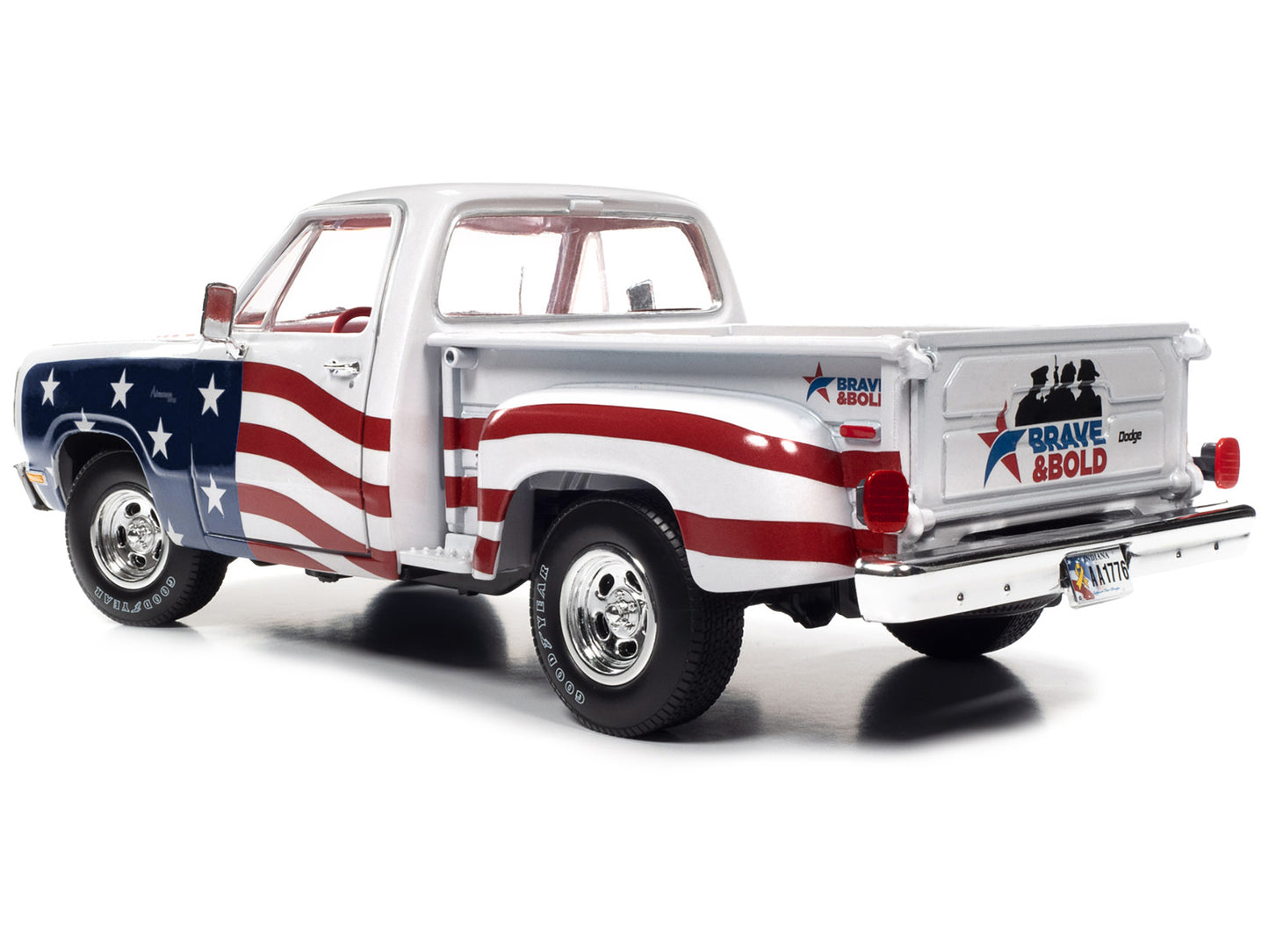 1980 Dodge D150 Adventurer White Diecast Model Pickup Truck