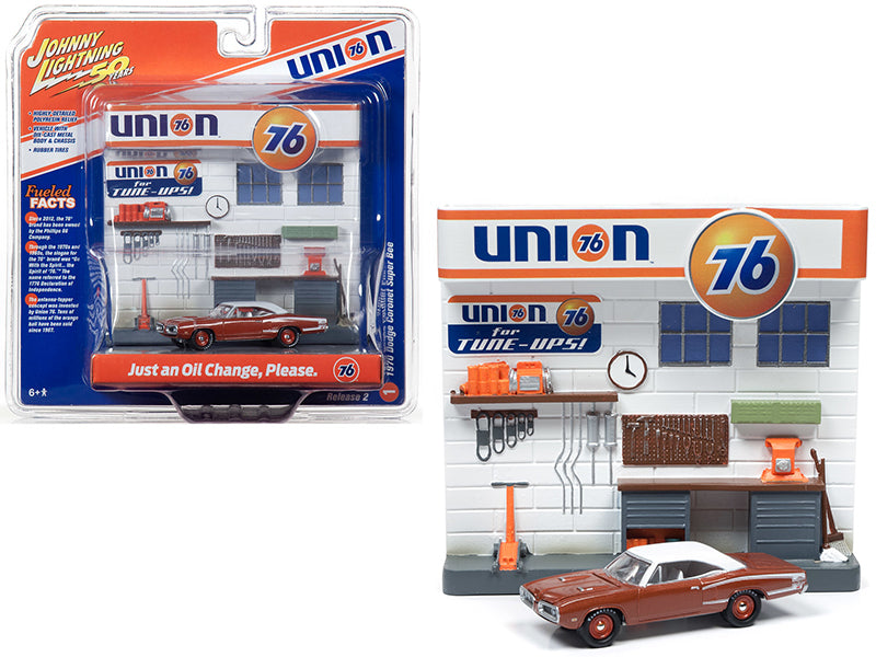 1970 Dodge Coronet Super Brown Diecast Model Diorama Set