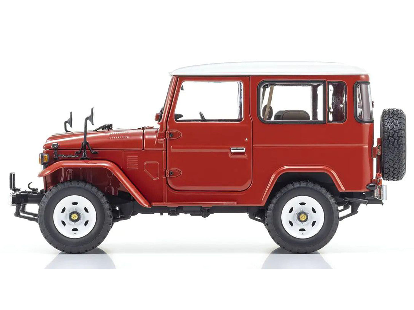 Toyota Land Cruiser 40 RHD 1:18 Scale Red Diecast Model Car