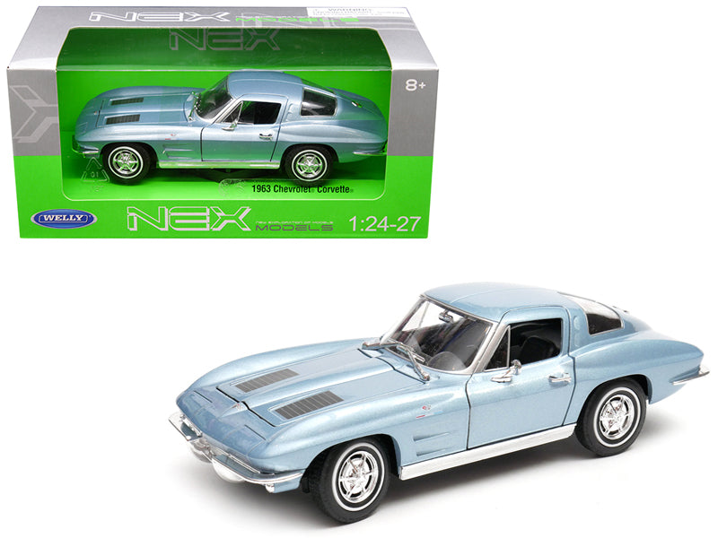 Brand new 1/24-1/27 scale diecast car model of 1963 Chevrolet Corvette Light Blue Metallic die cast model car by Welly.
Brand new box.
Rea