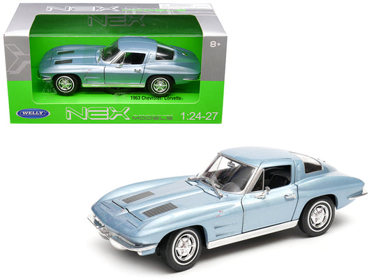 Brand new 1/24-1/27 scale diecast car model of 1963 Chevrolet Corvette Light Blue Metallic die cast model car by Welly.
Brand new box.
Rea