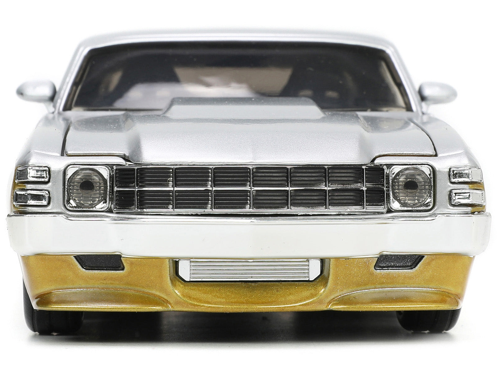 1970 Chevrolet Chevelle SS Gold Diecast Model Car 