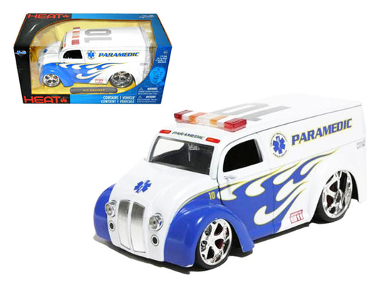 Brand new 1:24 scale diecast car model of <span style=font-family: Arial,Helvetica,sans-serif; font-size: small;>Div Cruiser Bus Paramedics 