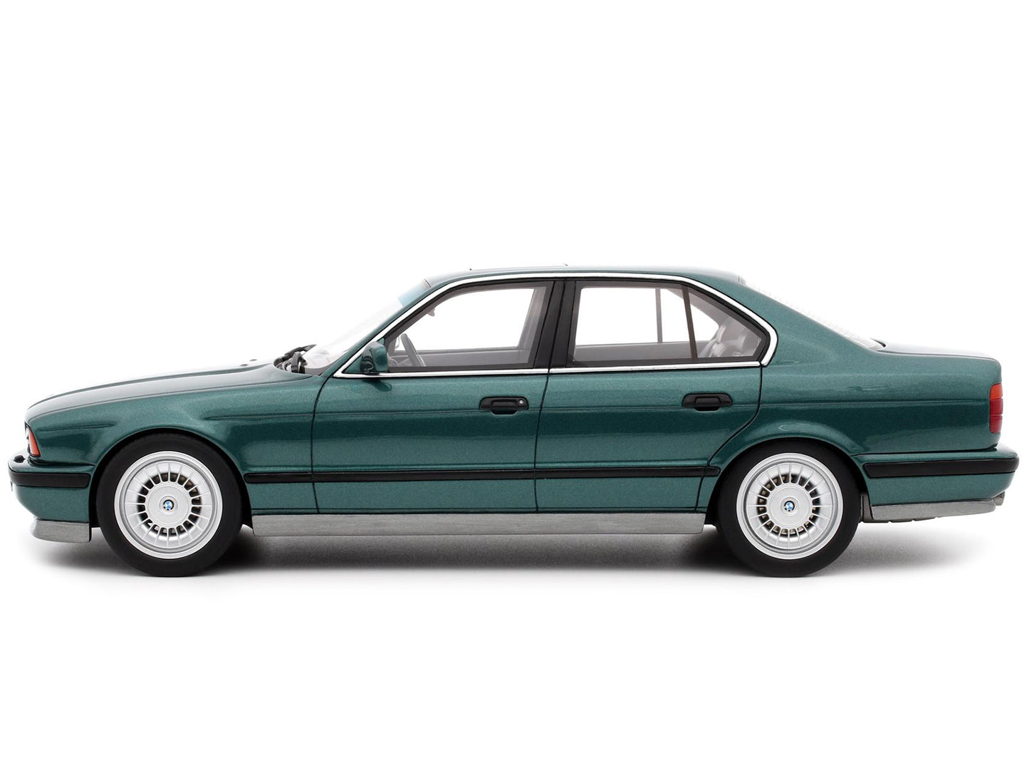 1991 BMW M5 E34 Green  Model Car 