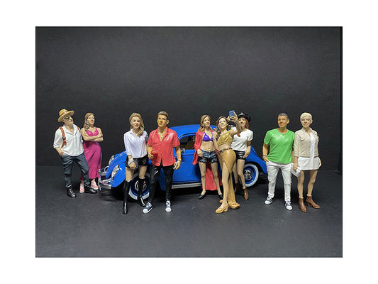 Partygoers 9 piece Set of   Model Partygoers Figure 
