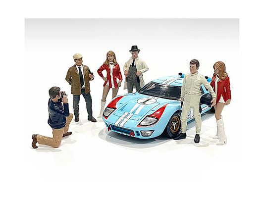 Brand new 1/18 scale of "Race Day 2" 6 piece Figurine Set for 1/18 scale models by American Diorama.
 Brand new boxes.
 On